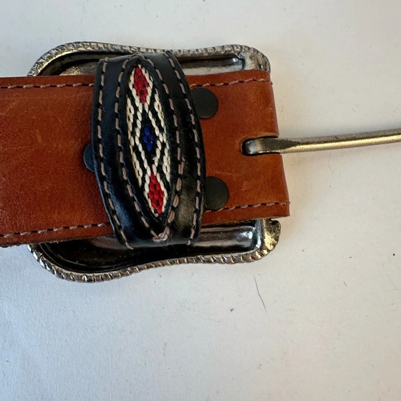 Vintage Handcrafted Wrangler Western Leather Belt - Picture 8 of 8